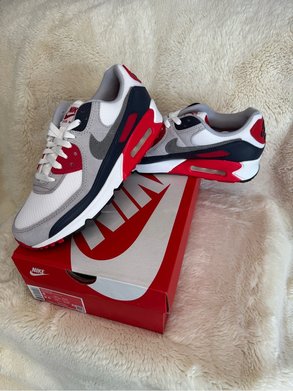 NWB Nike Air Max 90 White, Gray & Red Navy Retro Sneakers